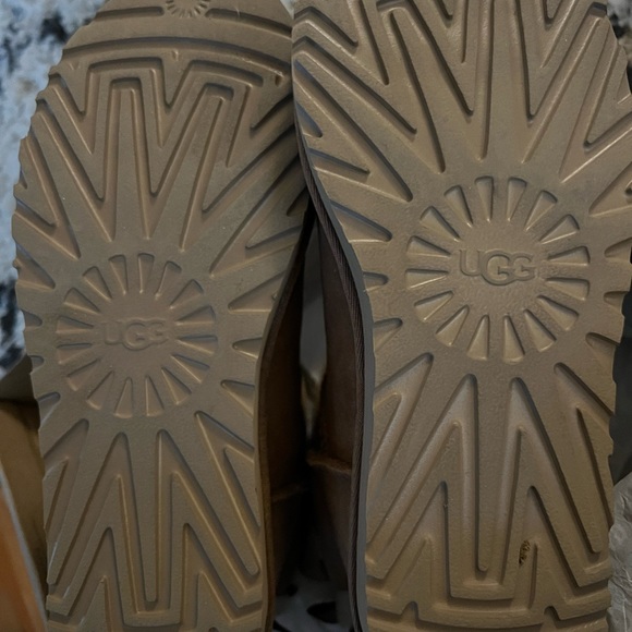 Ugg Bailey bows - Picture 3 of 5